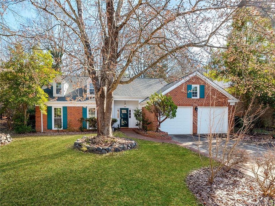 2nd image of 9901 Elm Creek Ln