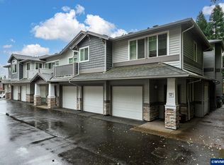 14925 SW Sandhill Loop Unit 102, Beaverton, OR