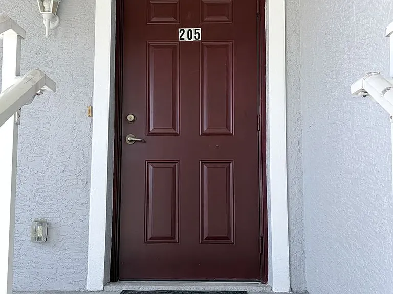 1328 SE 8th Ave — Photo 14