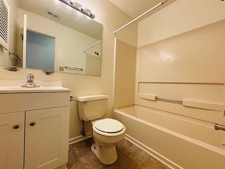 401K Berryfield Ln — Photo 10