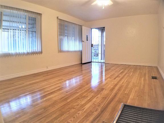 3rd image of 1902 Lead Ave SE