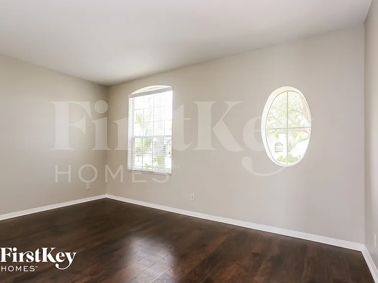 2520 Yukon Cliff Dr — Photo 3
