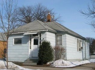 1102 4th Ave N, Grand Forks, ND 58203