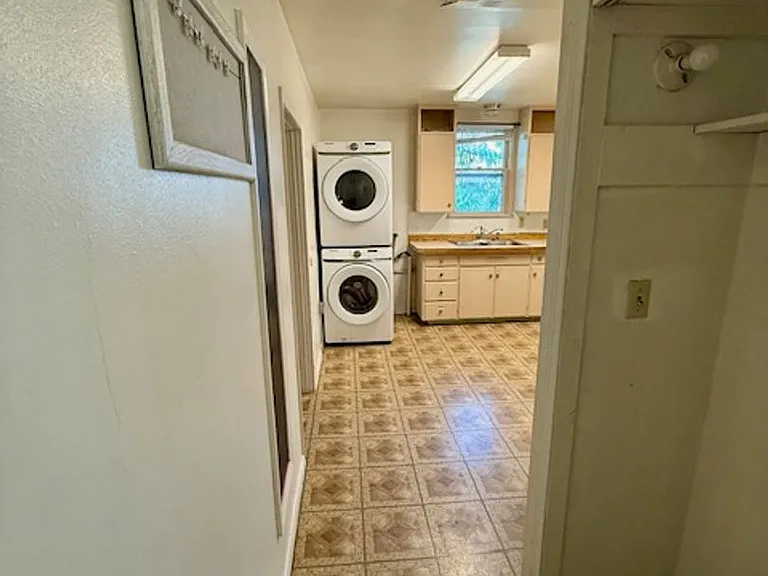 609 S 9th Ave #A — Photo 17
