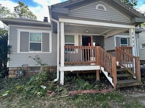 2425 E 67th Ter, Kansas City, MO 64132