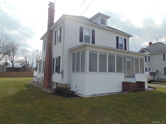 3rd image of 1735 Dixon Ave