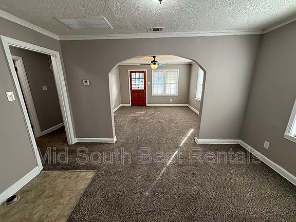 2nd image of 2654 Park Ave