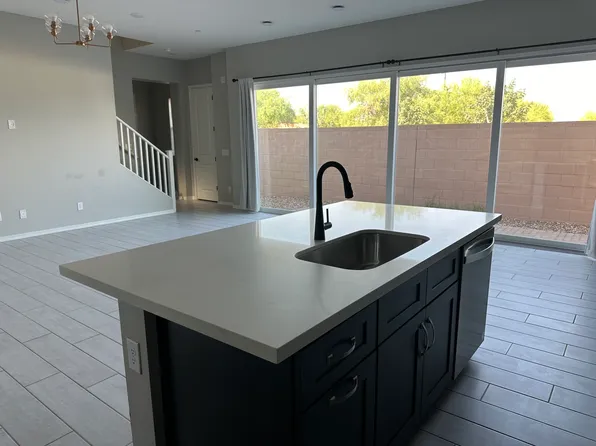 202 E Markwood Dr, Chandler, AZ 85286