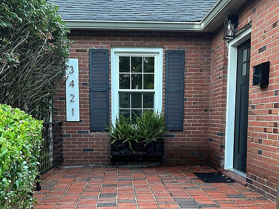 5th image of 3421 Forest Cir