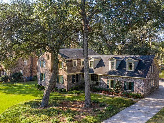 4th image of 222 Lakeview Dr