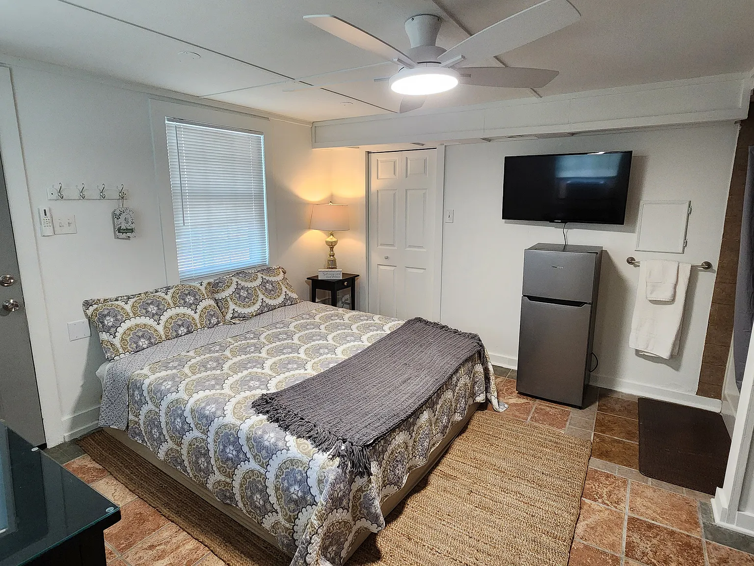 1 bed, 210 sqft, $650 — Photo 2