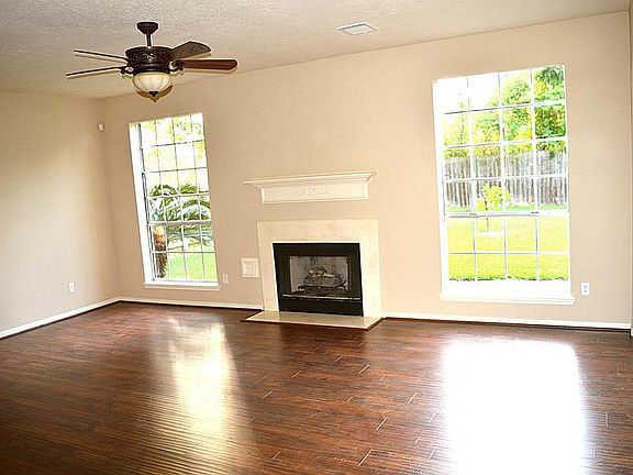 4th image of 119 Water Oak Dr