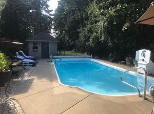 2535 Farmdale Dr, Sterling Heights, MI 48314