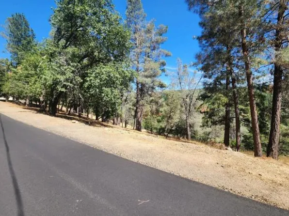 5331 Five Spot Rd, Pollock Pines, CA 95726
