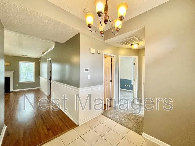 2567 Cameron Woods Ln — Photo 2