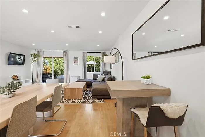 14924 Purche Ave — Photo 5