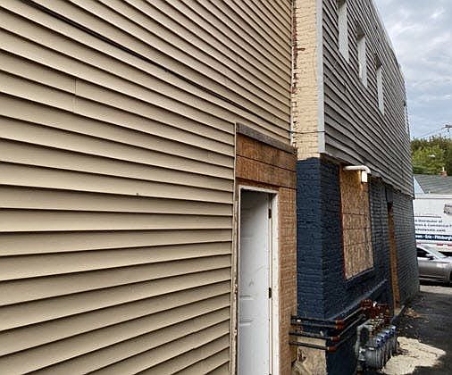 2nd image of 85 Avenue E St