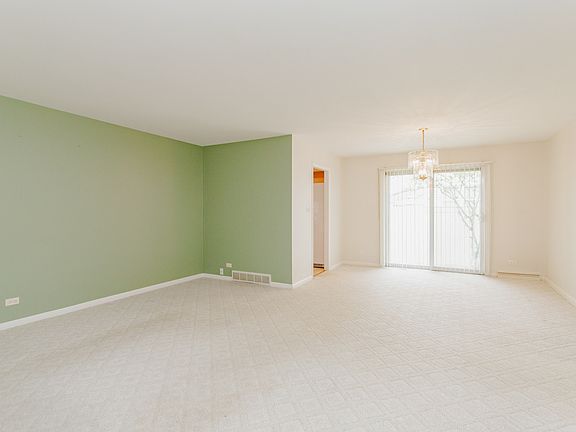 5th image of 818 Leahy Cir