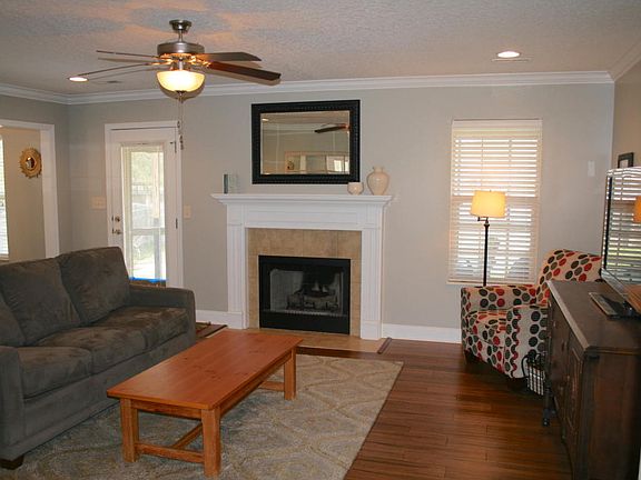 4th image of 8555 Reagan Woods Ln