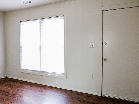 4th image of 2205 Westover Ave