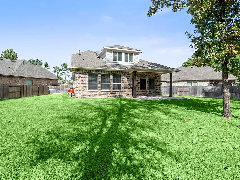 104 Winged Elm Ct — Photo 30