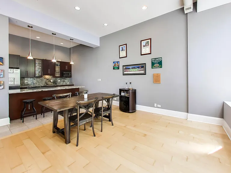 1760 W Wrightwood Ave #102 — Photo 9