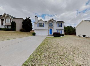 6018 Lancelot Ln, Douglasville, GA 30135