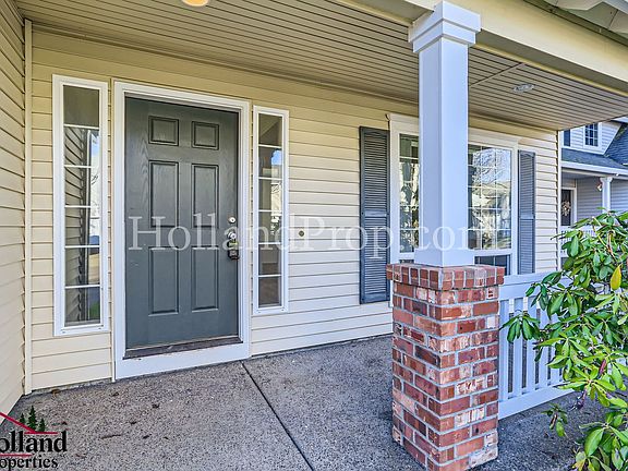 2nd image of 2267 NE 11th Ave