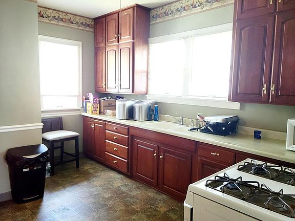 3rd image of 703 McDonough St