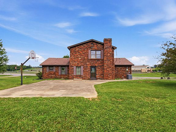 3rd image of 24 Ashlock Dr