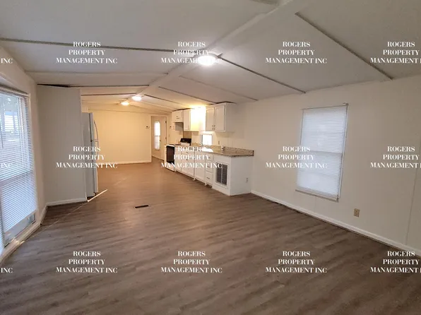 128 Summit Estates Ct, Leesville, SC 29070