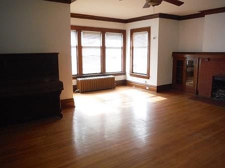 4th image of 620 N Genesee St