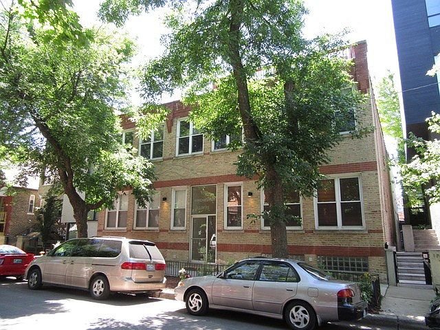 1st image of 1742 N Winchester Ave APT 102