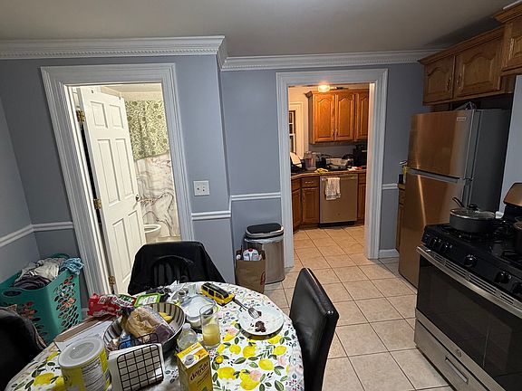 5th image of 80-82 Tyngsboro Rd #3