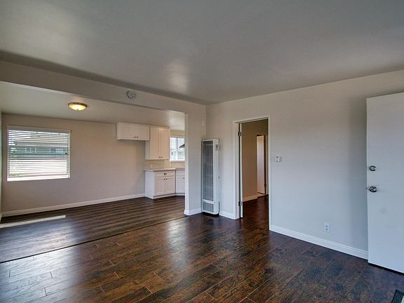4th image of 11883 Eucalyptus Ave #3