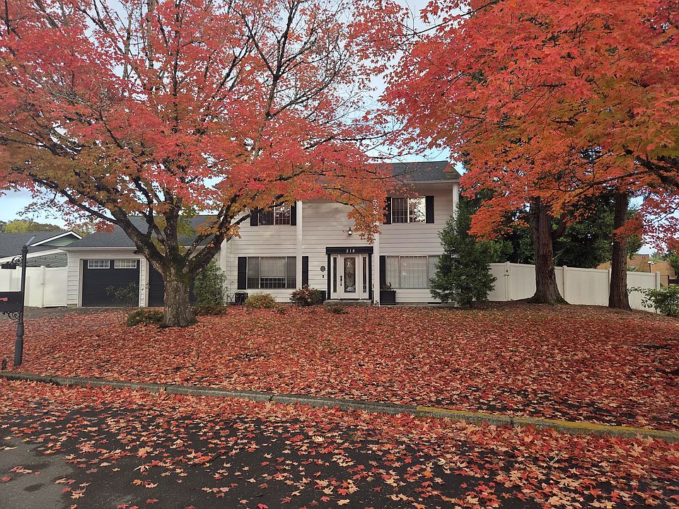 1st image of 218 NE 20th Pl