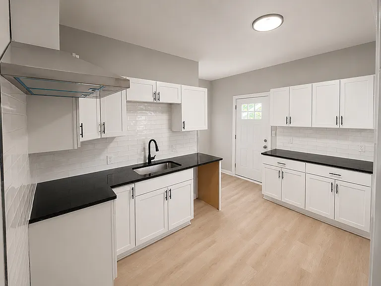2910 Belleview Ave — Photo 3