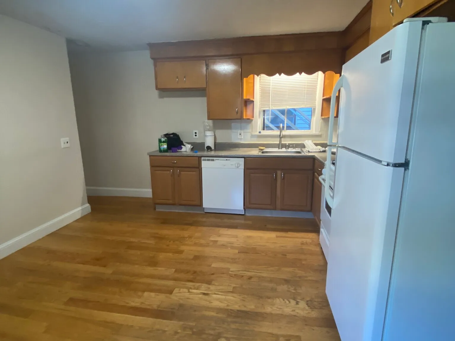 2 bed, 1.0 bath, $2,295 — Photo 4