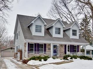 4732 Montgomery Ave, Downers Grove, IL 60515