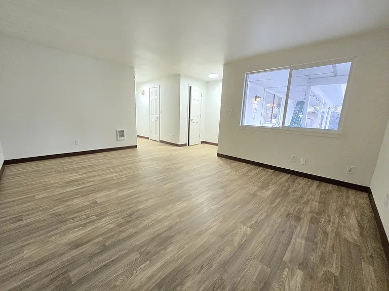 4564 State St #4566 — Photo 8