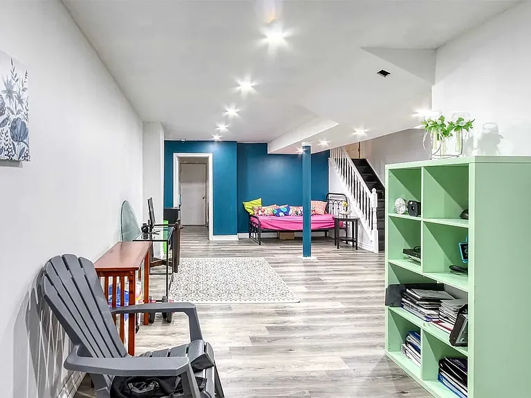 74 Fountainbridge Dr — Photo 15