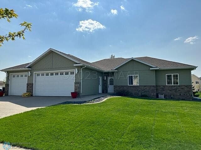 1st image of 738 16th Avenue Ct W