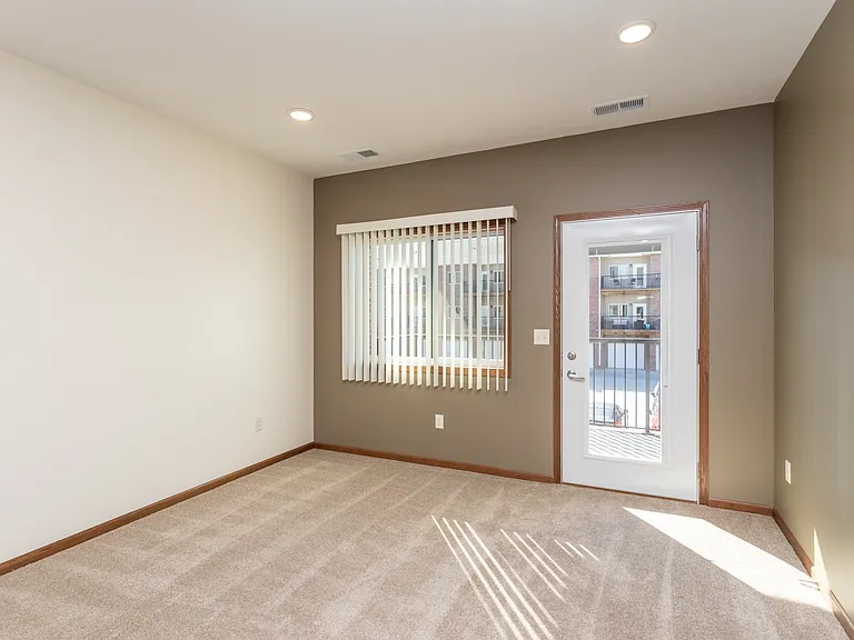 3715 Hohensee Dr — Photo 15