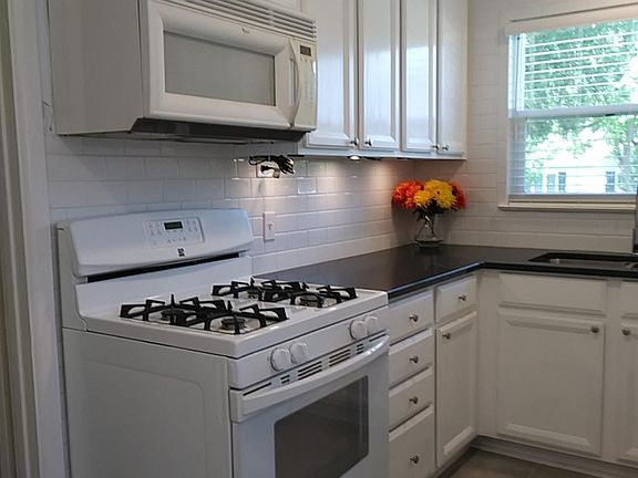 4th image of 9914 Dresden Dr