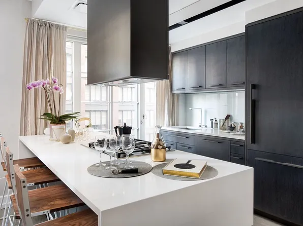 70 Charlton Street image 1 of 9