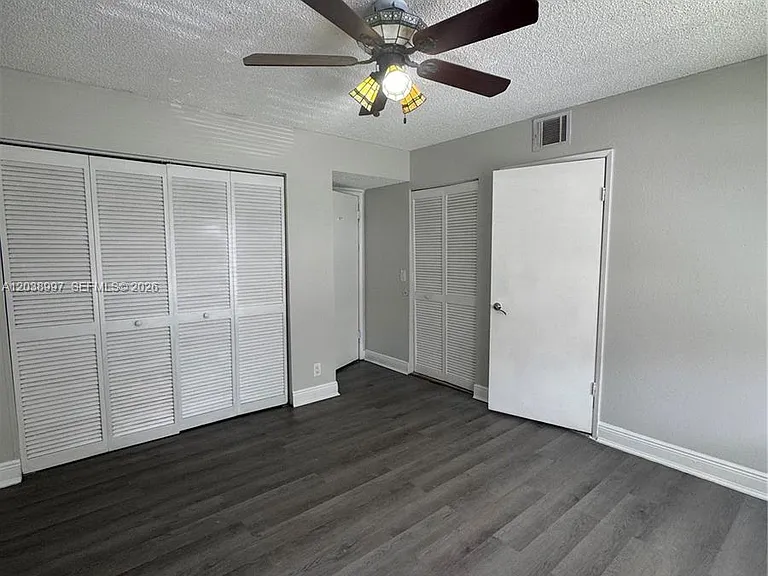 1465 Lake Crystal Dr #A — Photo 11