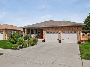 19 Hemlock Blvd E, Strathroy Caradoc, ON N7G 4B9