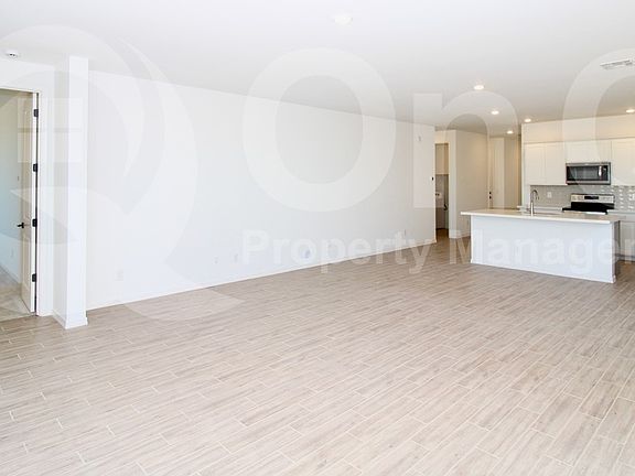 4th image of 2356 Cy Ave