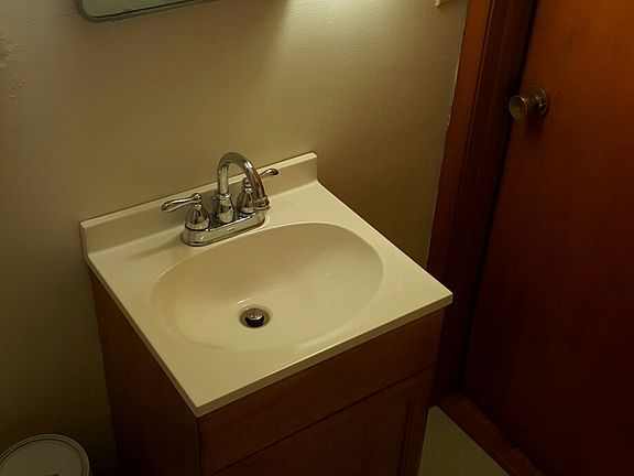 5th image of 125 Poplar Rd #3
