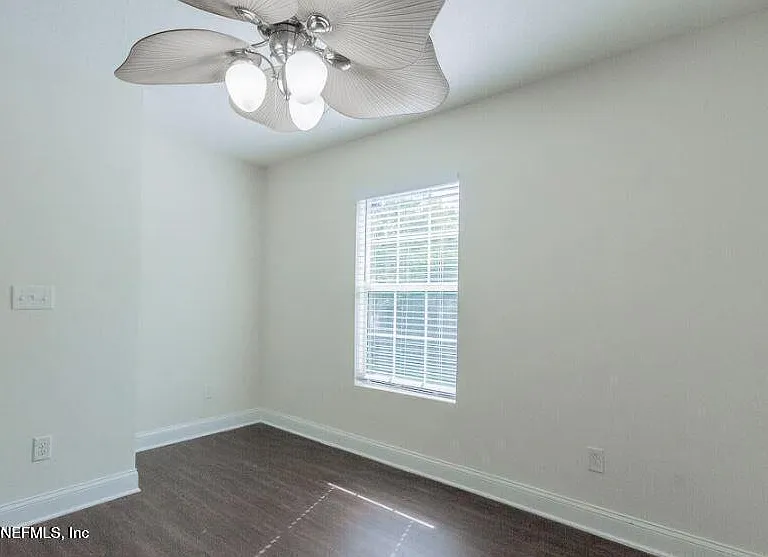 128 Terracina Dr — Photo 11